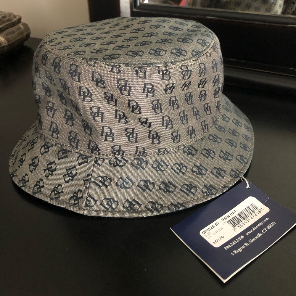 Dooney & Bourke Bucket Hat